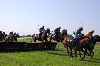 2025 Aintree Grand National Meeting Day 1