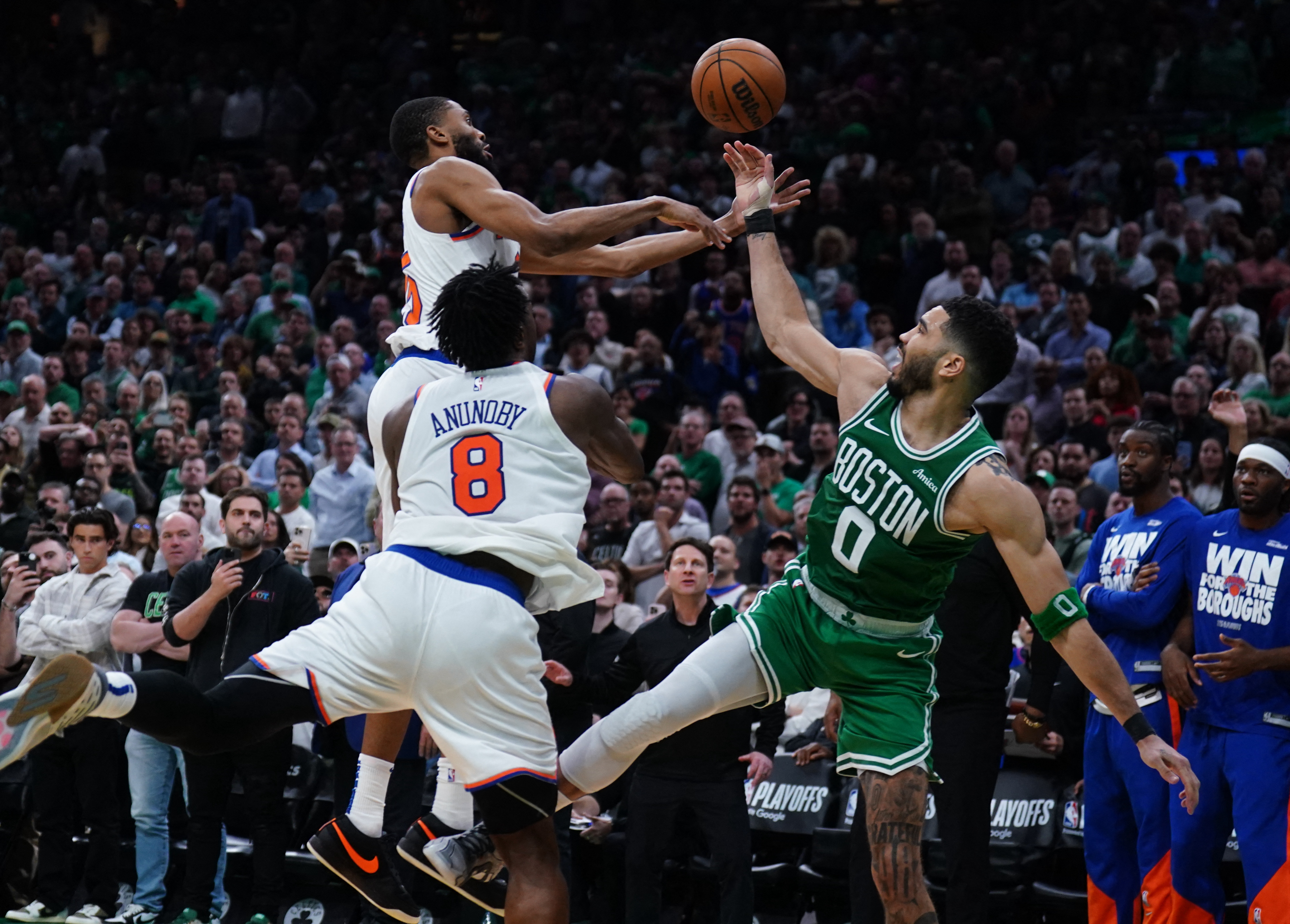 Mikal Bridges' resilience has helped key Knicks' shocking 2-0 lead over Celtics 2 MIkal Bridges OG Anunoby block Jayson Tatum Game 2 Knicks Celtics