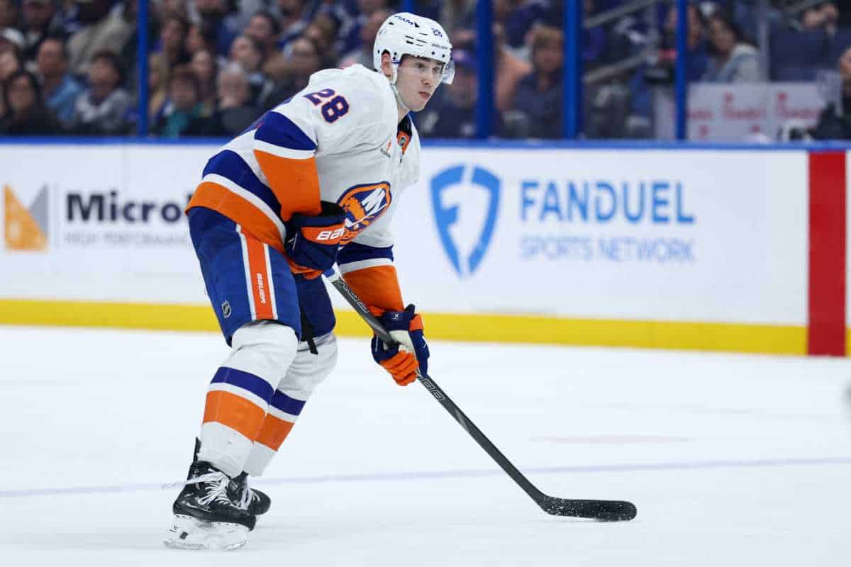 Alex Romanov, Islanders agree to 8-year, $50 million contract extension | amNewYork