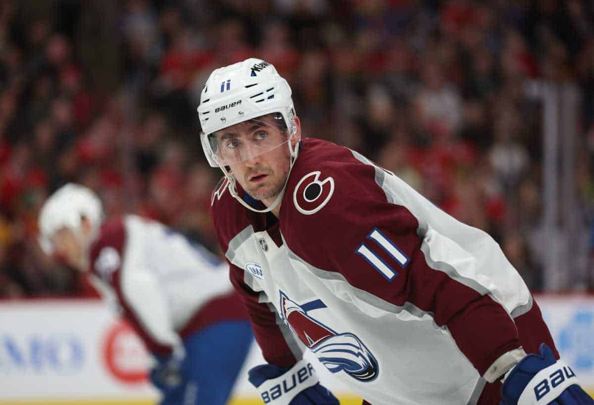 Ex-Islanders great Brock Nelson signs 3-year extension to stay with Avalanche | amNewYork