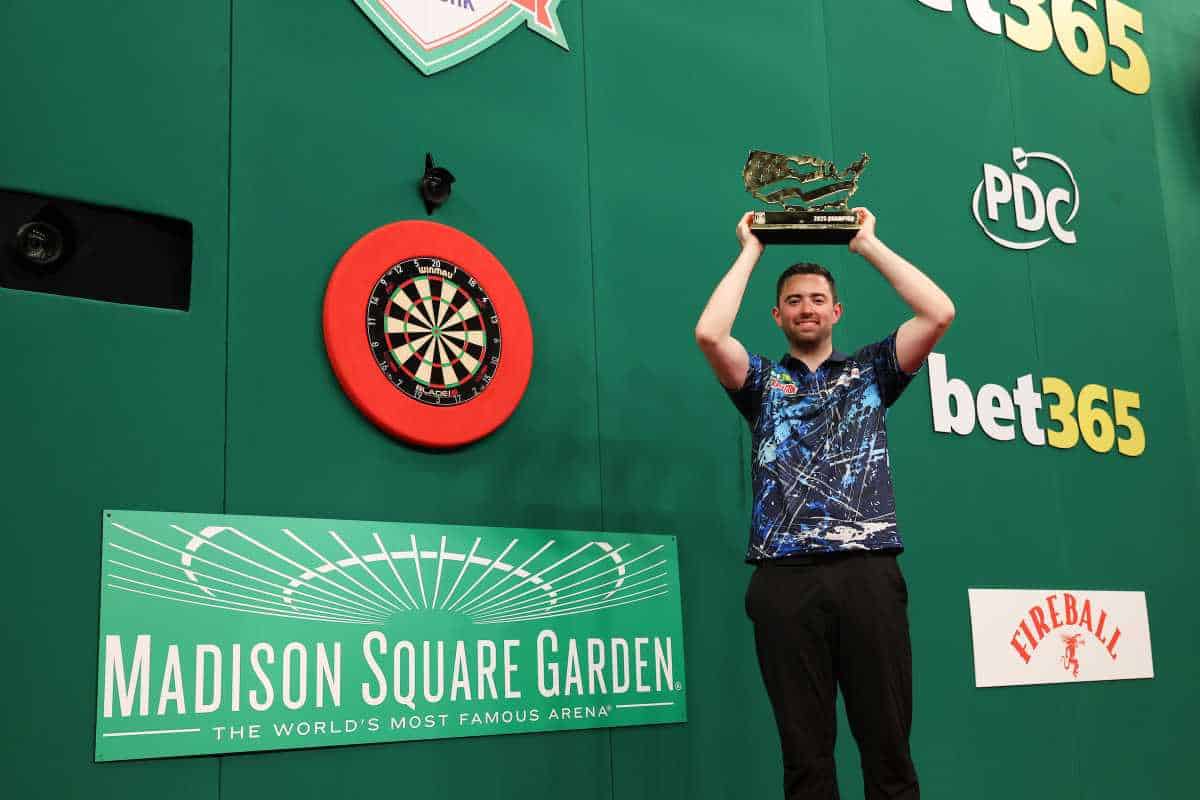 Luke Humphries, Matt Campbell shine as darts take over Madison Square Garden | amNewYork
