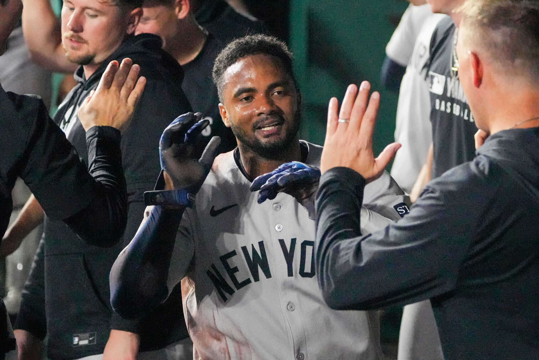 New York Online Sports Betting Weekly Handle, Revenues Dip