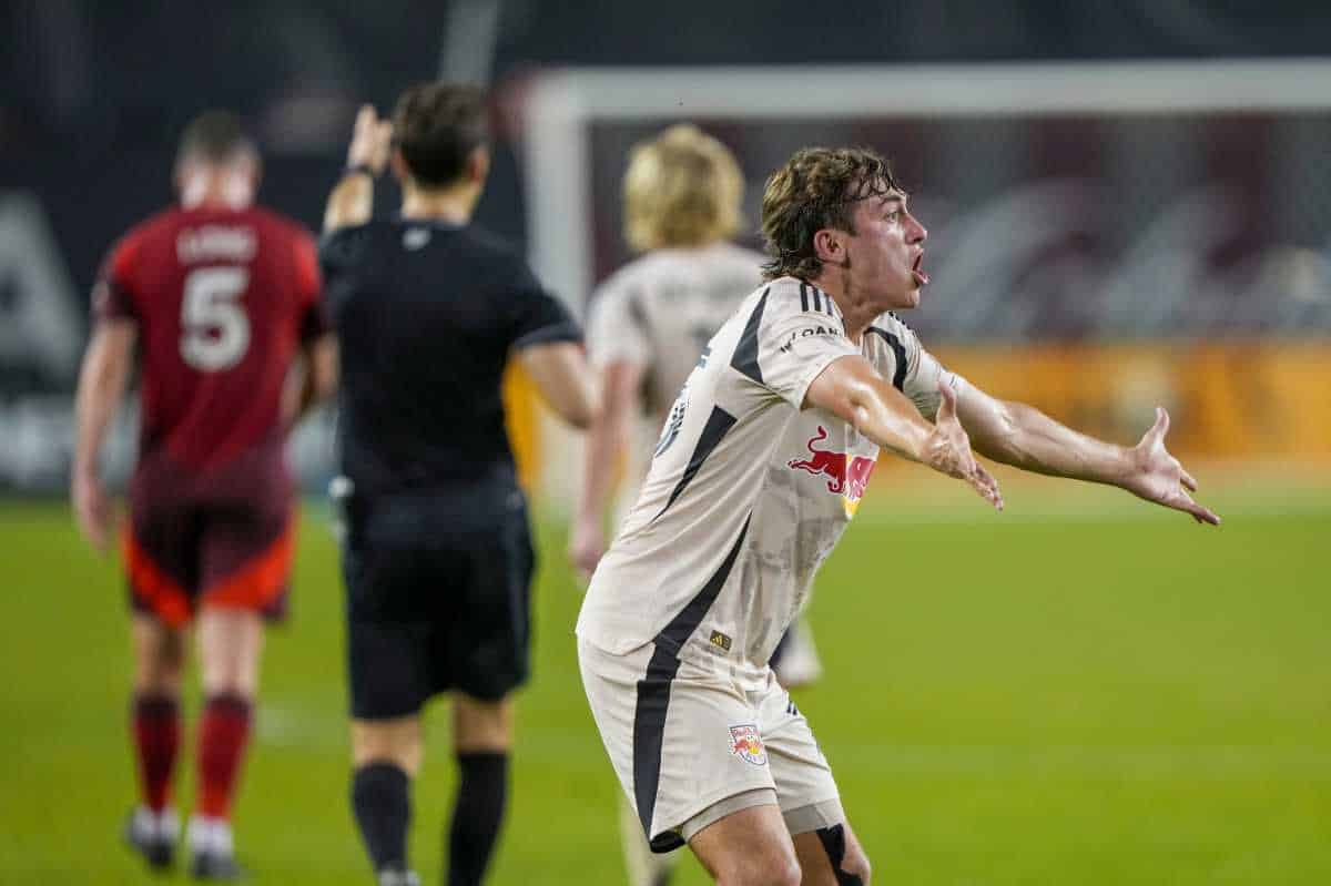 Red Bulls lose Morgan, uninspiring in 1-1 draw to Toronto