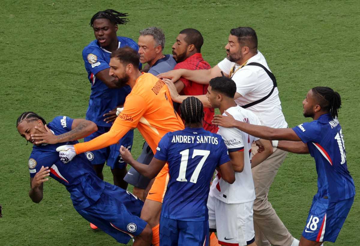 PSG coach Luis Enrique attacks Chelsea's Joao Pedro following Club World Cup Final 1 Luis Enrique shoves Joao Pedro Club World Cup Final