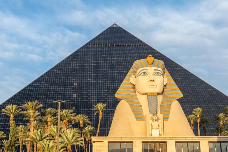 Aria, Luxor Follow Venetian in Reaching Settlements Over Religious Discrimination Suits