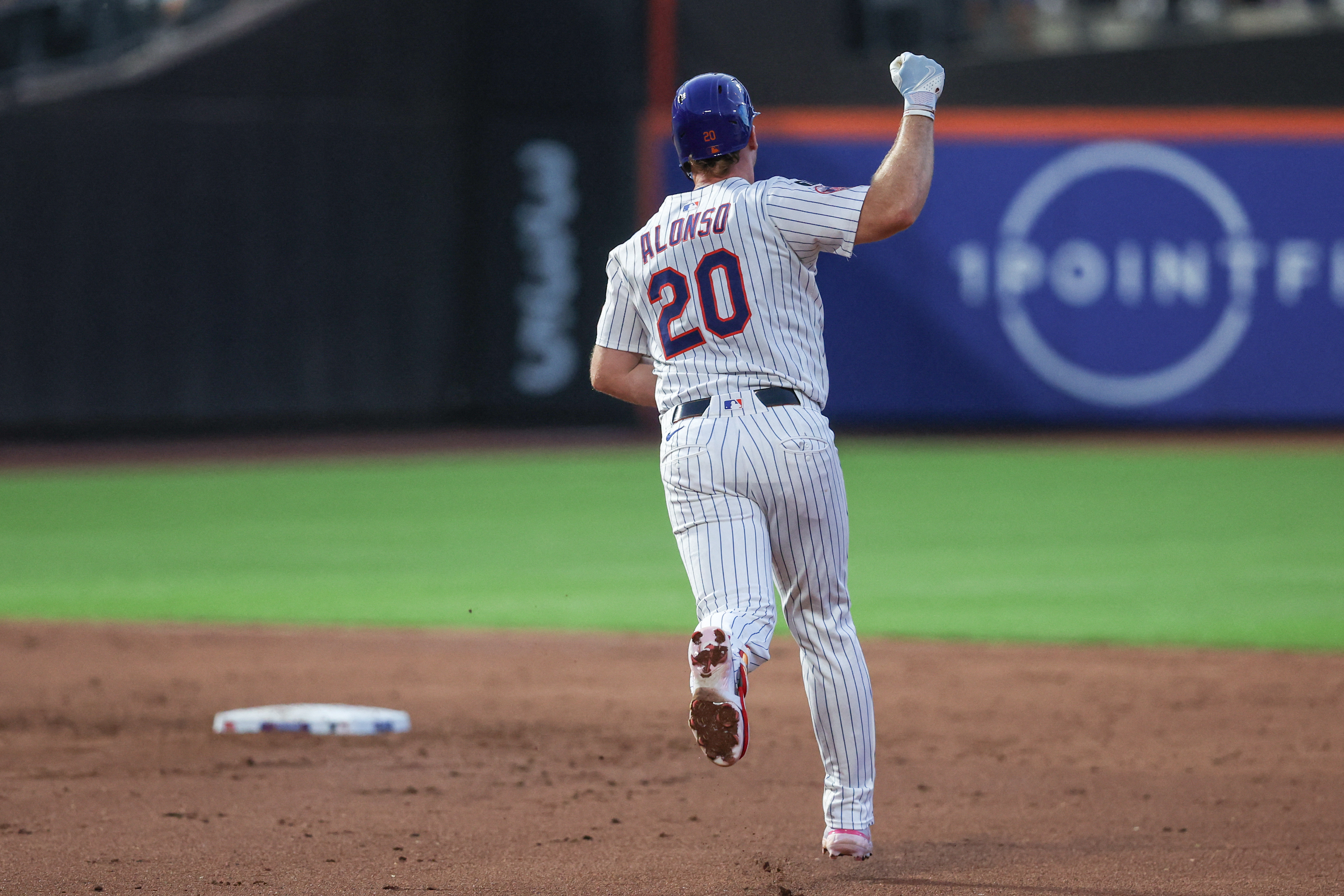 Pete Alonso: Mets home run record 'a wild dream' to celebrate, even if he wants to focus on team first 4 Pete Alonso 253 round bases Mets