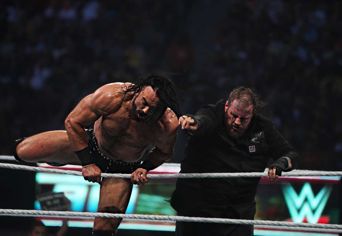 Thousands flood MetLife Stadium for first-ever two-night WWE SummerSlam 7