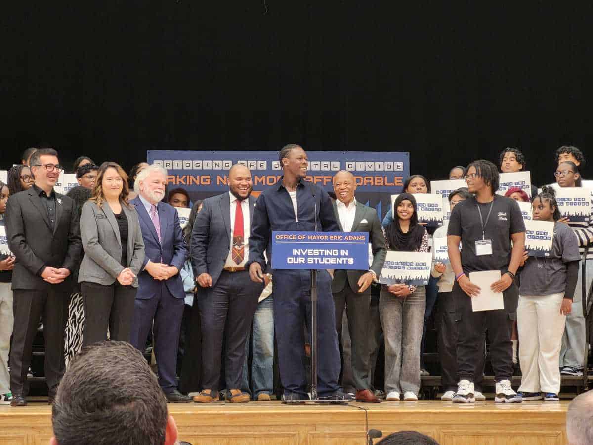 Adams announces free Chromebooks for 350,000 NYC students this school year – Bronx Times
