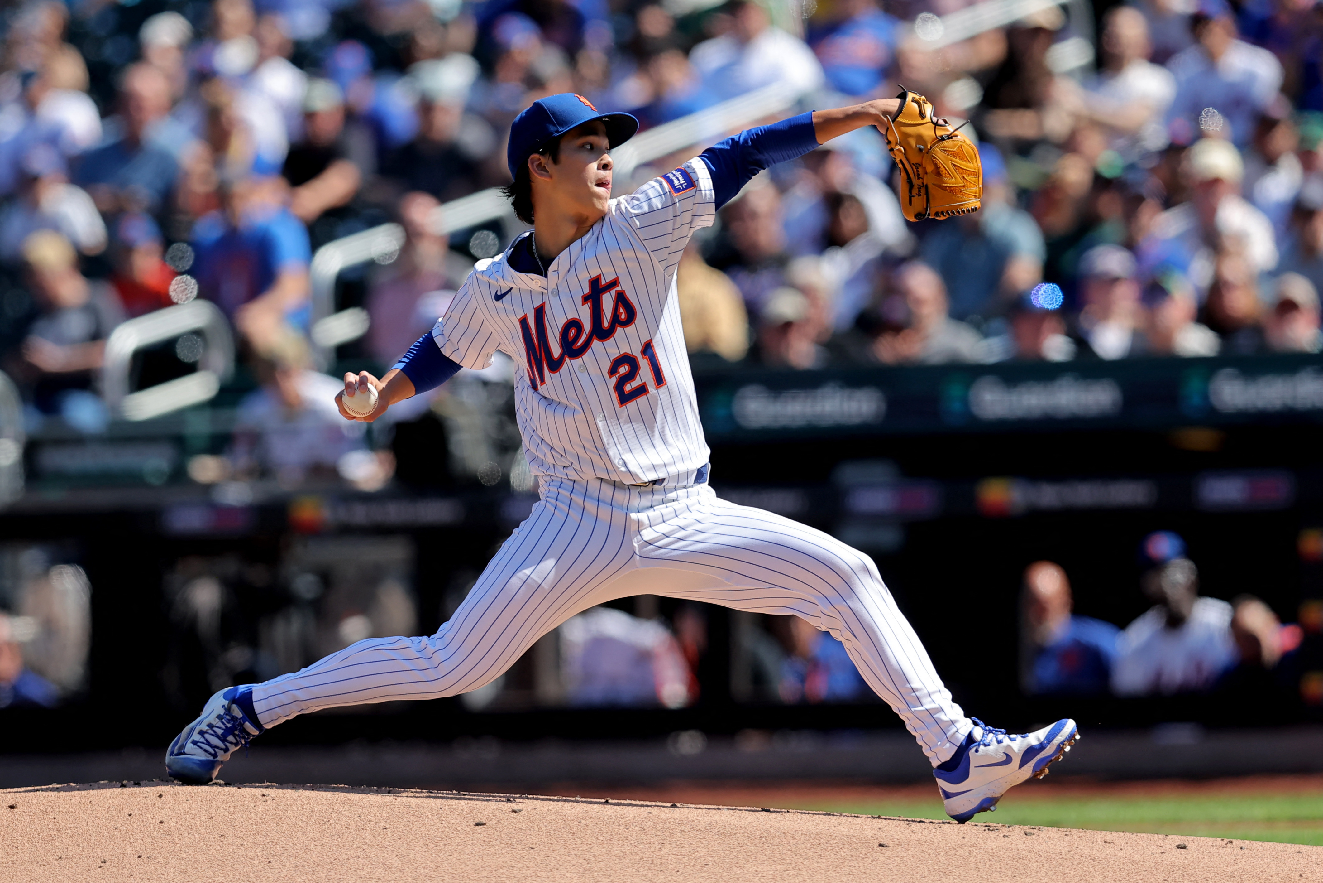 Jonah Tong roars back from nightmare start to shut down Padres: 'It was the total package' 5 Jonah Tong Mets Padres 91825