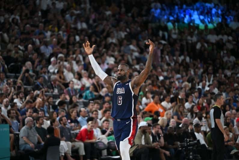 Betting Odds on Retirement Surge After LeBron James’ Mysterious Teaser Tweet