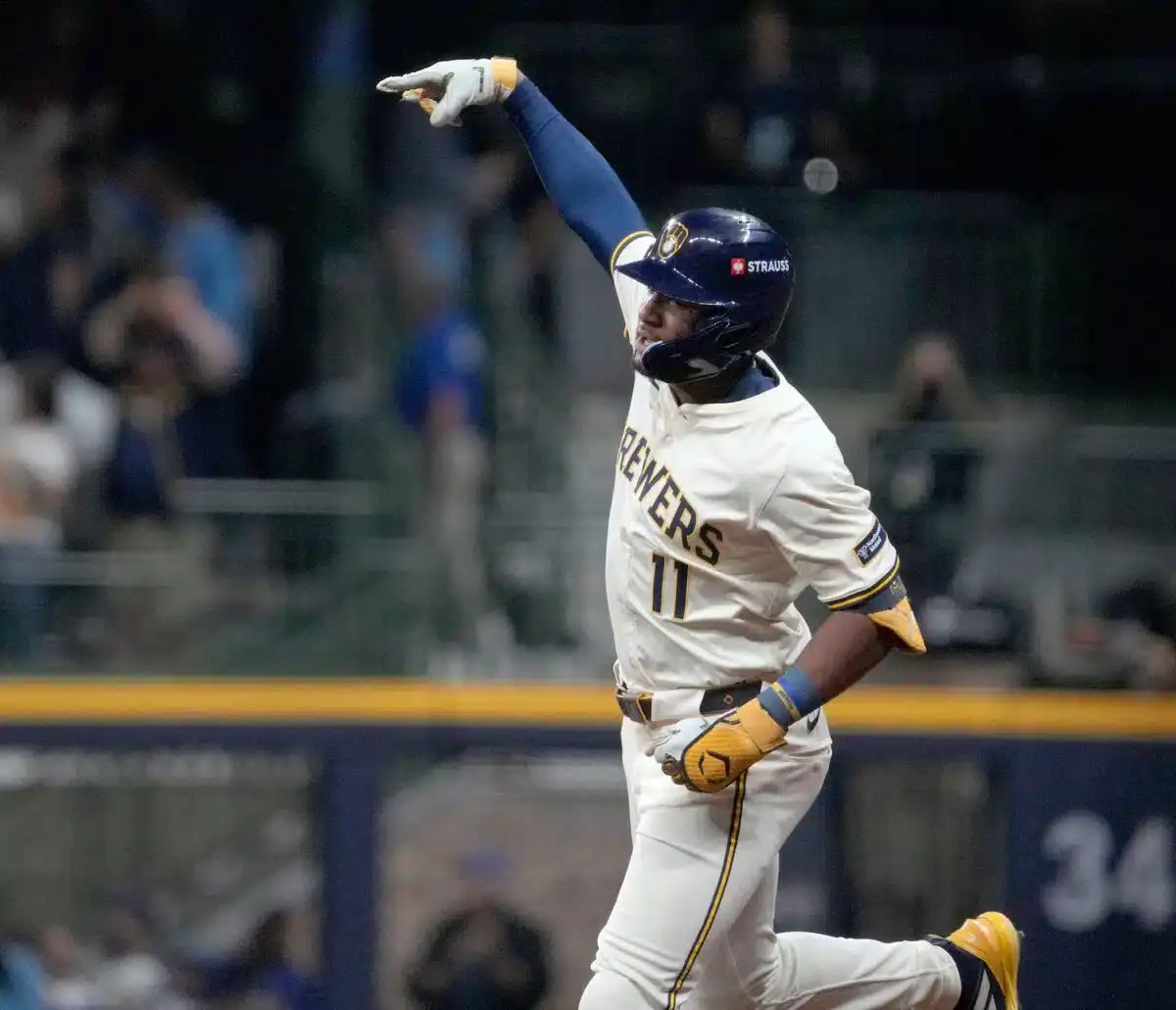 Cubs vs. Brewers MLB Betting Promos: Claim These Sign-Up Offers for NLDS Game 5, World Series Odds