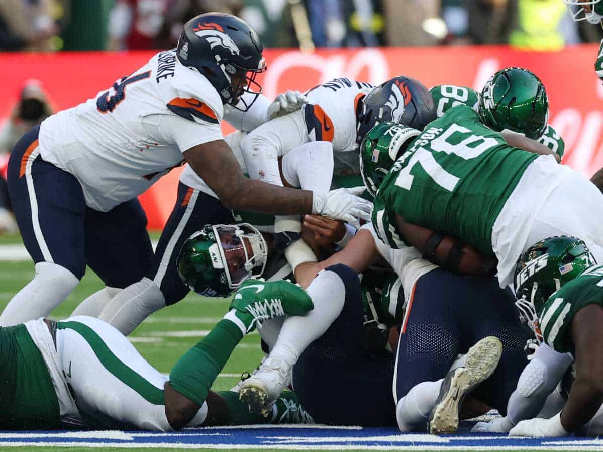 Jets find new, embarrassing way to lose in 13-11 stinker to Broncos, fall to 0-6 | amNewYork
