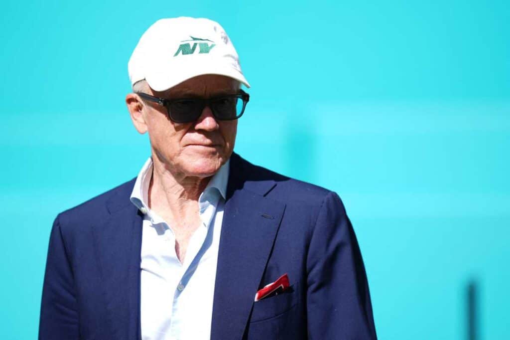 Jets owner Woody Johnson bashes Justin Fields, keeping faith in Aaron Glenn | amNewYork