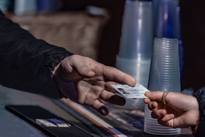 Las Vegas Tourism Down, ID Fraud Cases at Casinos Up
