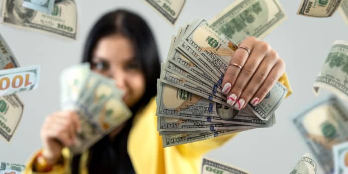Ontario Woman Stunned by CAD 1M Lottery Win