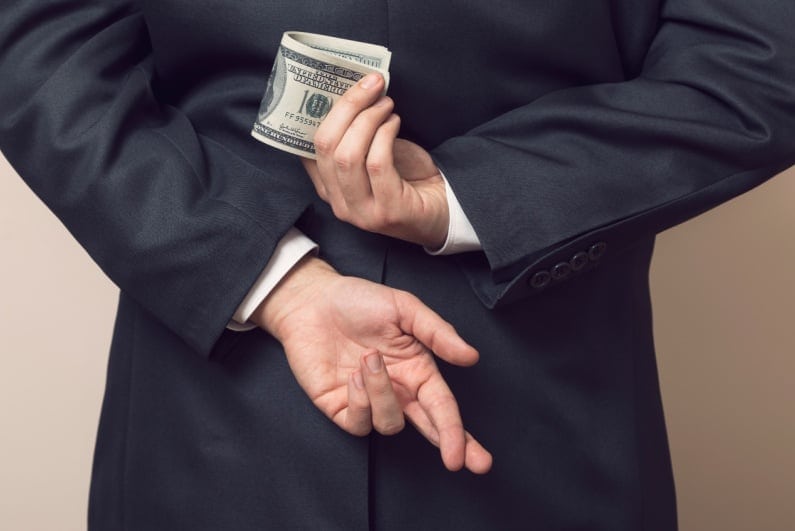 Poker Pro Corey Zeidman Gets 46-Month Prison Sentence in $25m Fake Sports Betting Picks Case