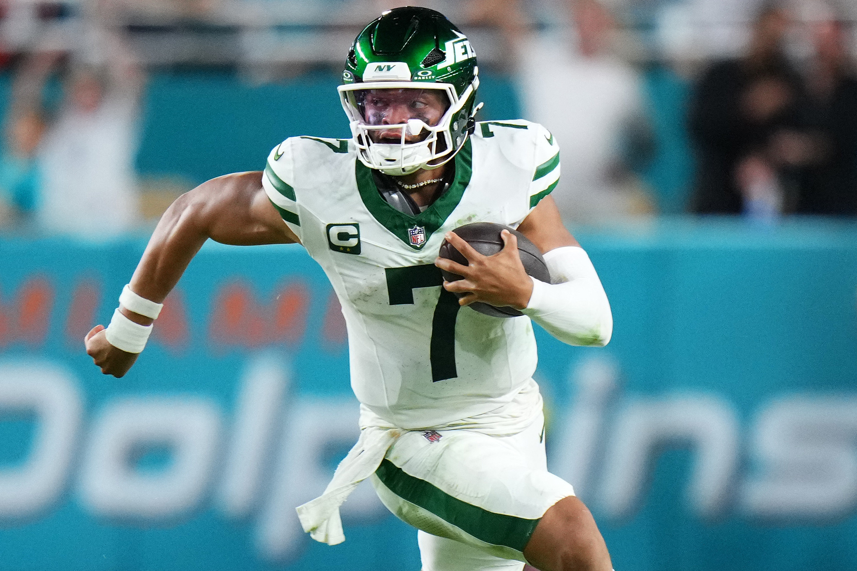 Who will Jets start at QB Week 8 vs. Bengals? 2 Justin Fields scramble Jets Dolphins Week 4 MNF