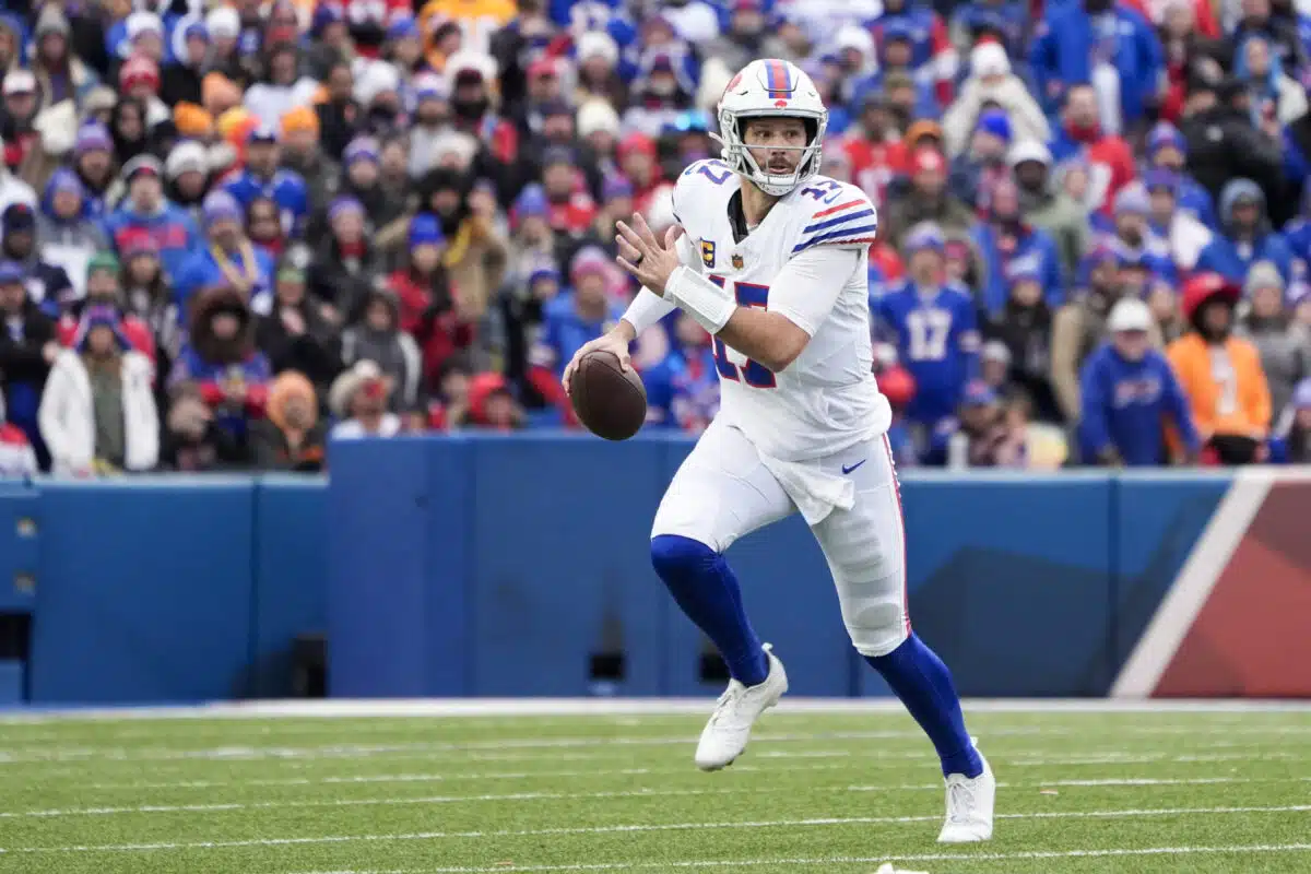 Buffalo Bills quarterback Josh Allen (17) scrambles against the Tampa Bay Buccaneers during the first half of the game at Highmark Stadium. Sign up with the DraftKings promo code to bet on Buffalo Bills vs. Houston Texans.
