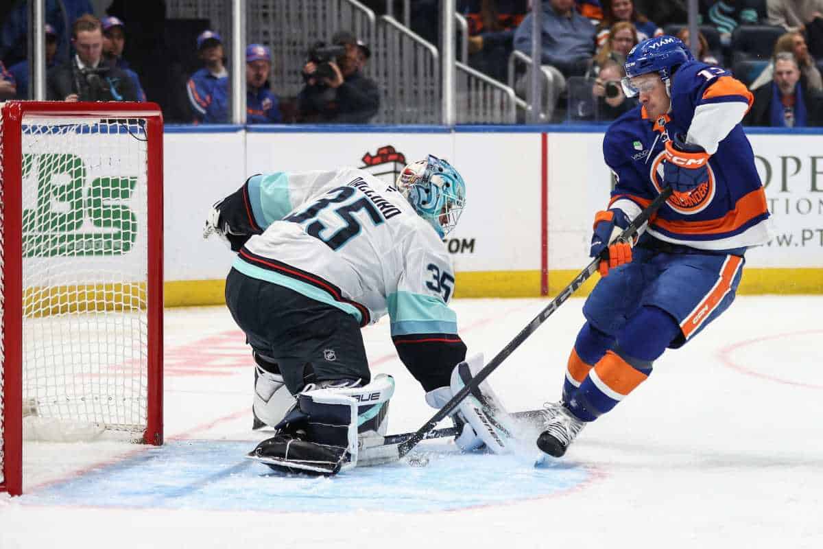 Islanders late shootout heroics salvage double shootout in 1-0 win over Kraken | amNewYork