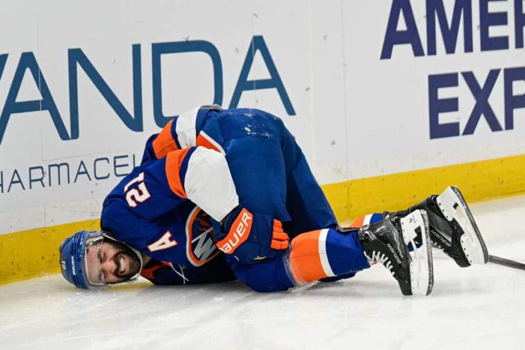 Kyle Palmieri’s torn ACL the latest brutal Islanders injury: ‘I don’t think you could replace them’ | amNewYork