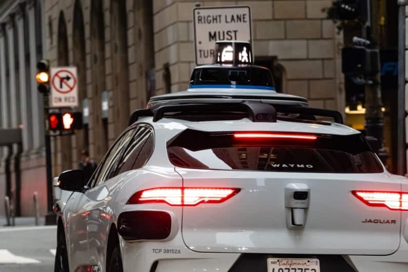 Vegas Bets on Waymo: Alphabet’s Robotaxis Hit the Strip Next Summer