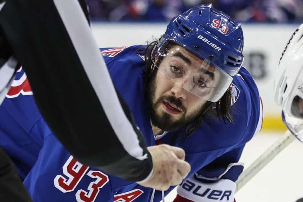 Rangers’ Mika Zibanejad benched for Chris Kreider’s return after missing team meeting – amNewYork