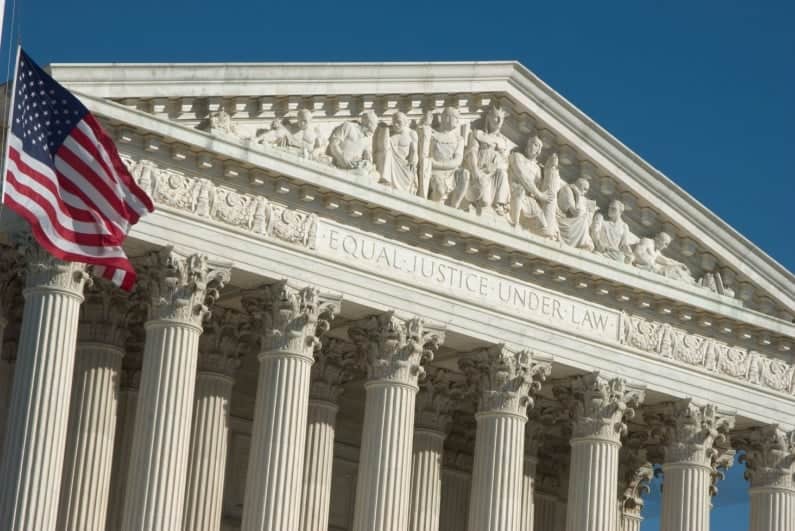 Ex-US Supreme Court Advocate Stands Trial Over Poker Cash
