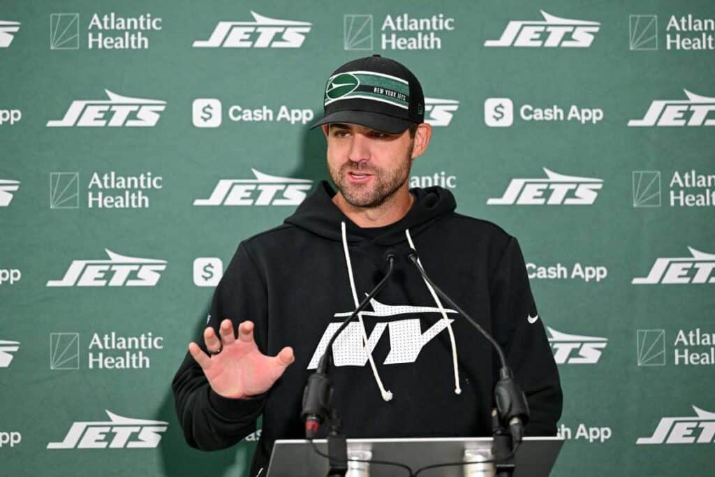 Jets part ways with Tanner Engstrand after 1 season