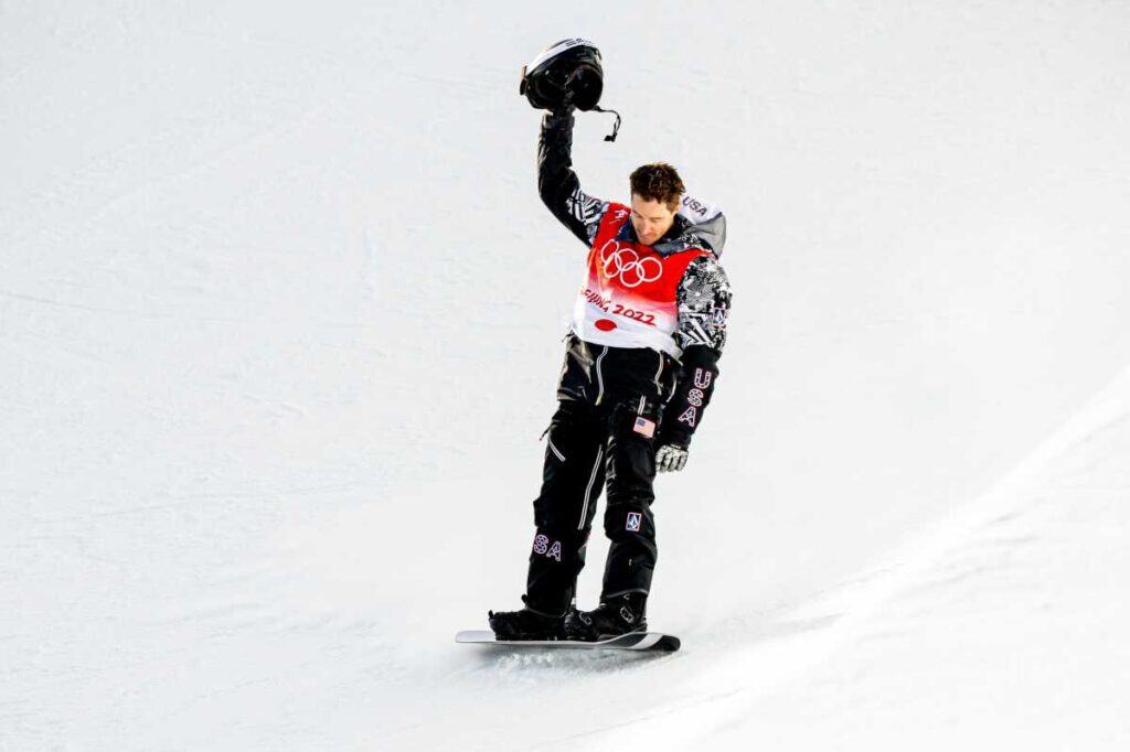 SEE IT: Shaun White shreds in Central Park with Shane Gillis, Chris O’Connor