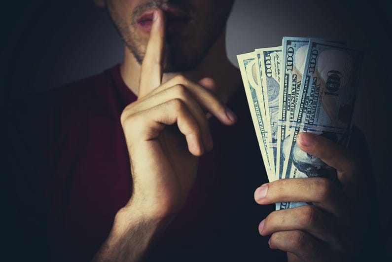 Fake Banker Sting Ends $1m Extortion Attempt Targeting Casino Mogul Steve Wynn