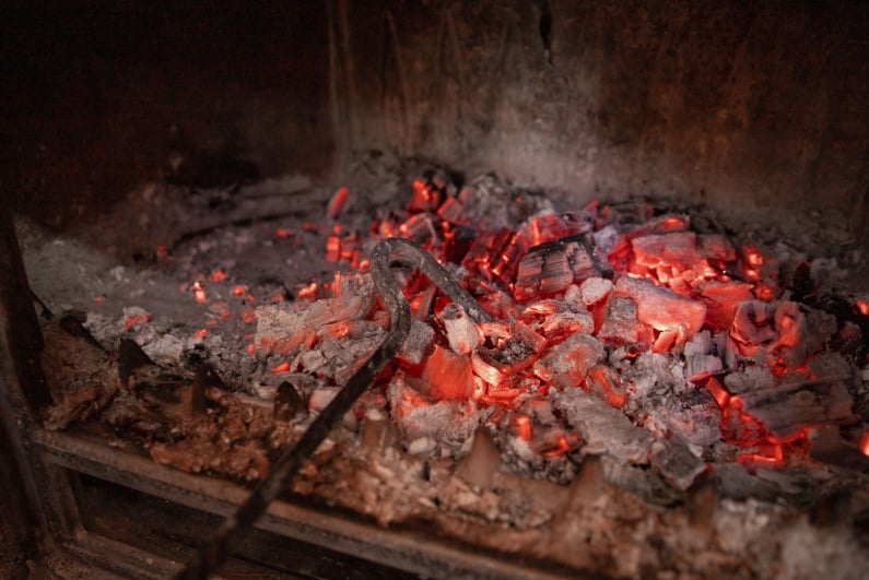 Israel Man Indicted After Kidnapping and Torturing Gambling Debtor With Hot Poker