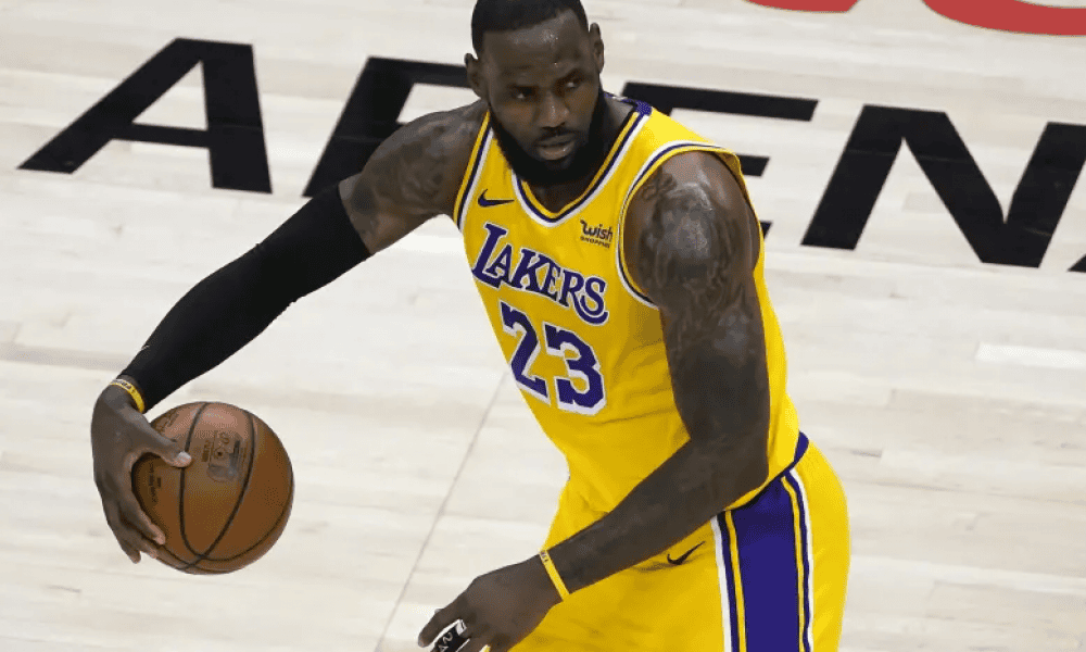 Lakers’ JJ Redick Reacts to ‘Remarkable’ Feat by LeBron James