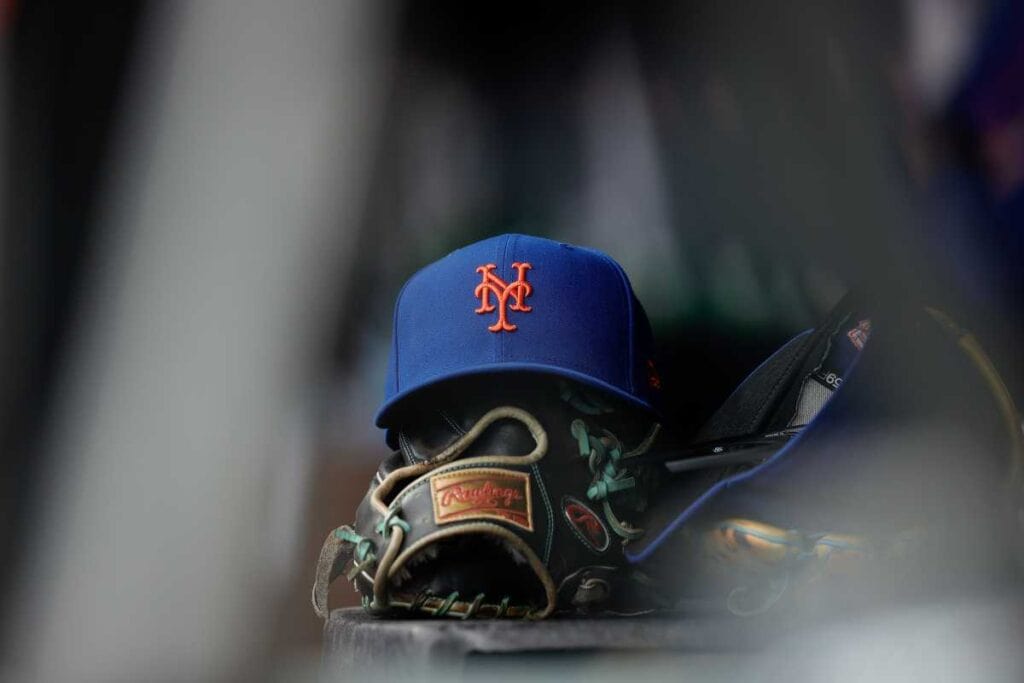 Mets acquire Bryan Hudson from White Sox, place Reed Garrett on 60-day IL