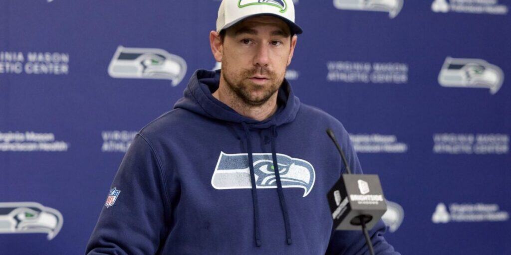 Raiders expected to hire Seahawks OC Klint Kubiak